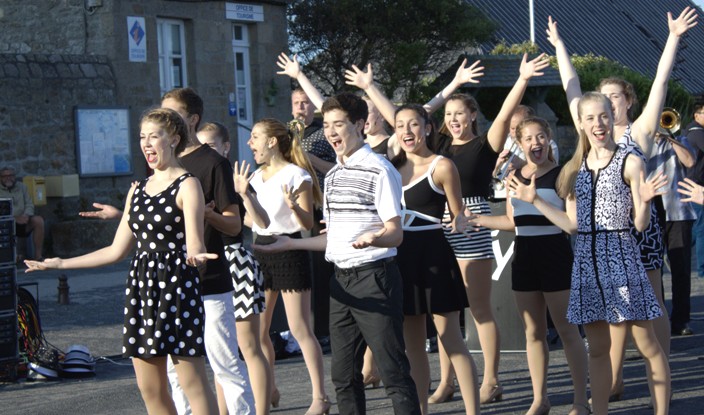 Concert Electric Youth Orchestra - Barfleur